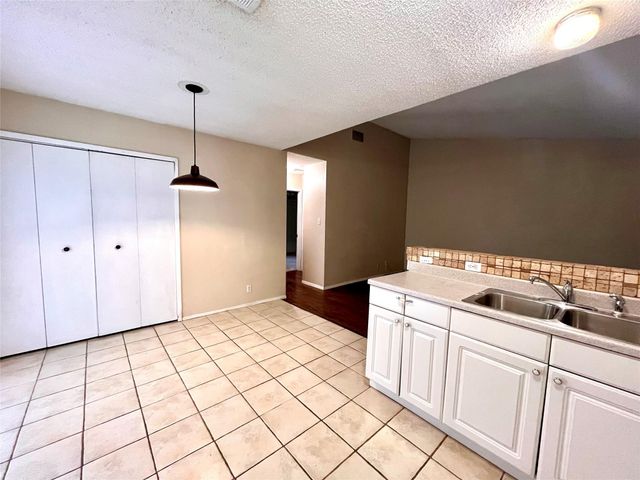 10604 Lanshire DR A, Austin, TX 78758