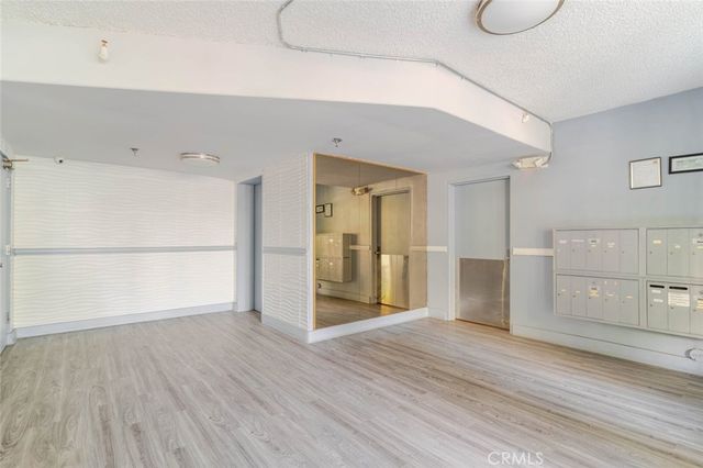 1344 N Martel Avenue 303, Hollywood, CA 90046