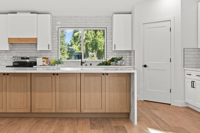 4130 Pasadena Ave, Sacramento, CA 95821