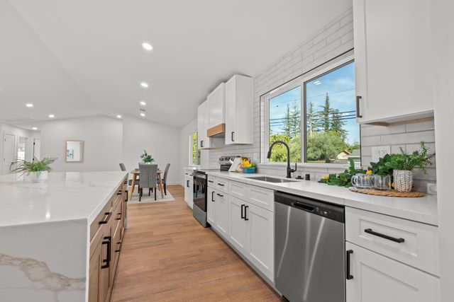 4130 Pasadena Ave, Sacramento, CA 95821