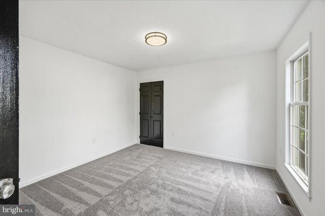 102 ROMNEY PL, Stephens City, VA 22655