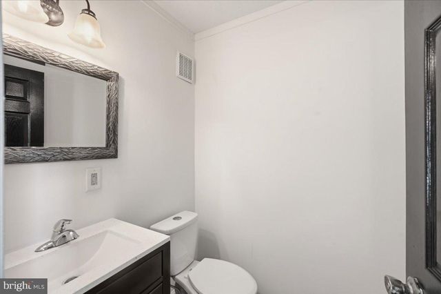 102 ROMNEY PL, Stephens City, VA 22655