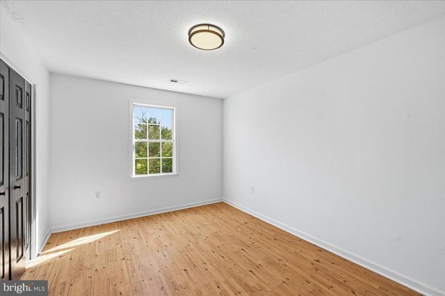 102 ROMNEY PL, Stephens City, VA 22655