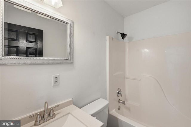 102 ROMNEY PL, Stephens City, VA 22655