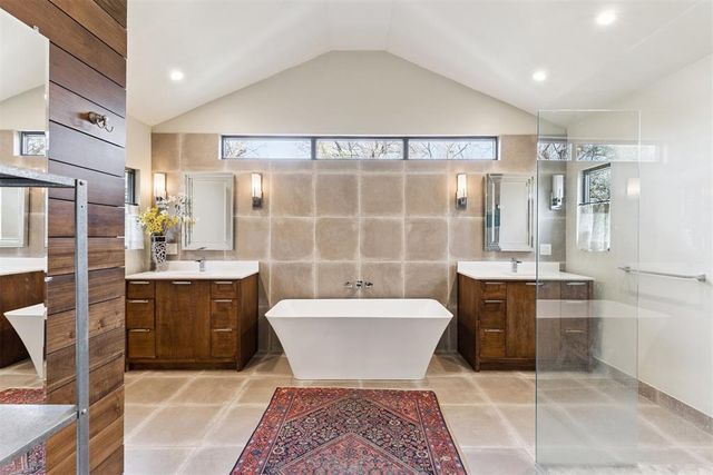 1801 Westminster Place, Nichols Hills, OK 73120