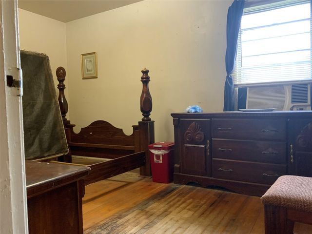 5754 Beldart Street, Houston, TX 77033