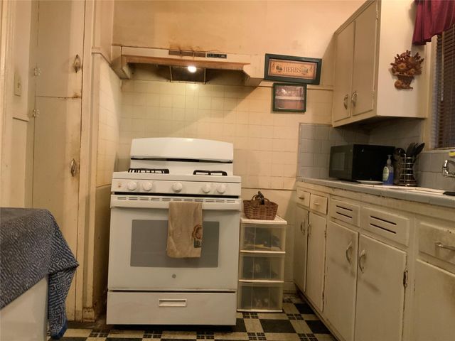 5754 Beldart Street, Houston, TX 77033