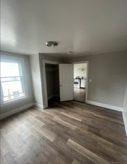 235 Park Street 2nd Floor, Bridgeport, CT 06608