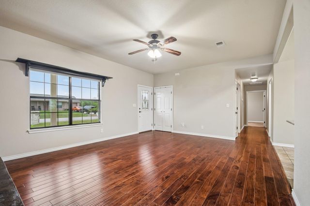 119 Hollys WAY, San Marcos, TX 78666