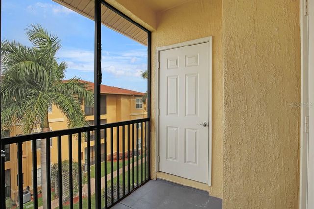 4311 BAYSIDE VILLAGE DRIVE 303, Tampa, FL 33615