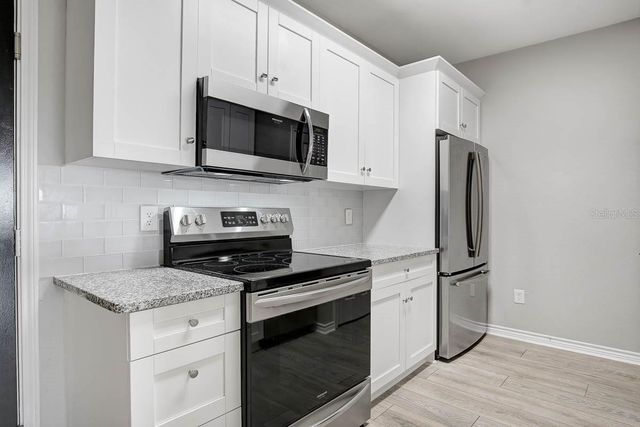 4311 BAYSIDE VILLAGE DRIVE 303, Tampa, FL 33615