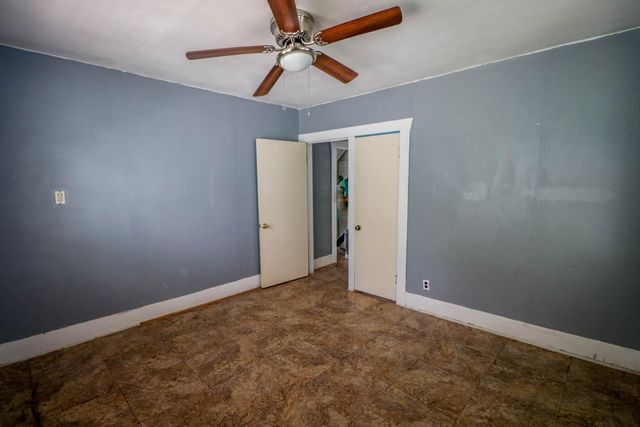 9243 E Avenue O, Houston, TX 77012