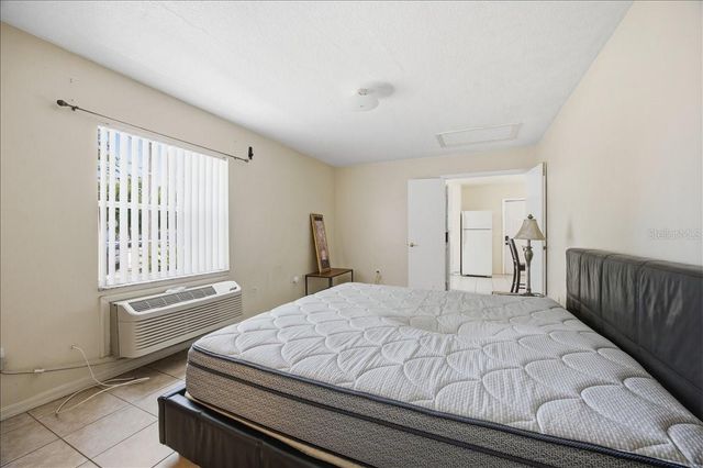 271 CARIBBEAN DRIVE Front unit, Davenport, FL 33897