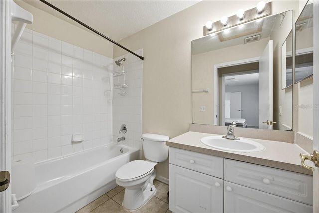 271 CARIBBEAN DRIVE Front unit, Davenport, FL 33897