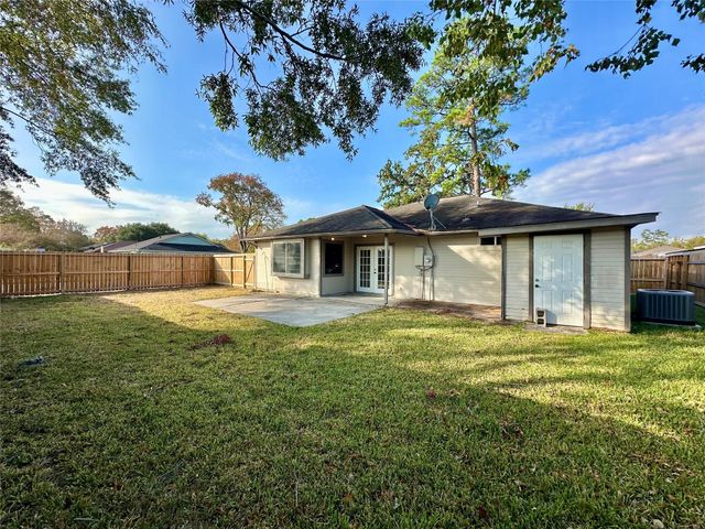 16947 Hummingbird, Conroe, TX 77385