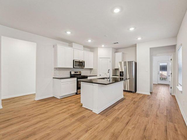 117 Maple Hedge RD, Hutto, TX 78634