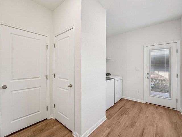 117 Maple Hedge RD, Hutto, TX 78634