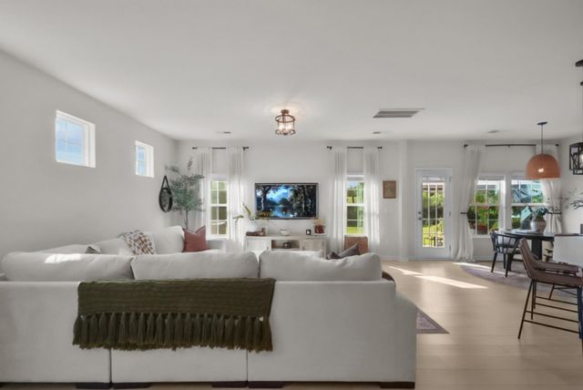 570 New Cut Meadows Road, Inman, SC 29349
