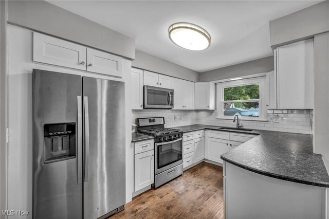 4138 Buckeye Avenue, Willoughby, OH 44094