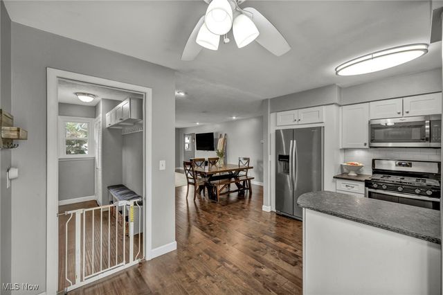 4138 Buckeye Avenue, Willoughby, OH 44094