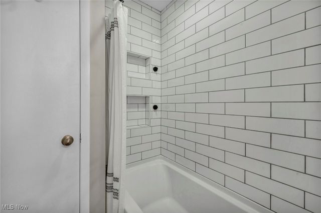 4138 Buckeye Avenue, Willoughby, OH 44094