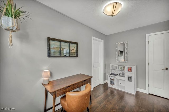 4138 Buckeye Avenue, Willoughby, OH 44094