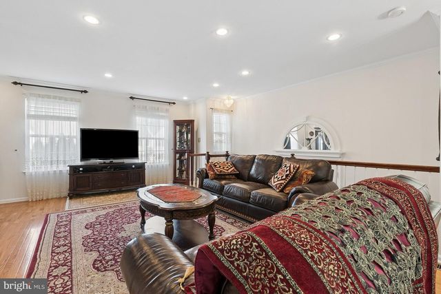 239 SPRING VALLEY WAY, Aston, PA 19014