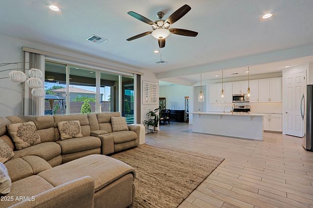 6660 N 128TH Lane, Glendale, AZ 85307