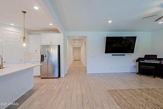 6660 N 128TH Lane, Glendale, AZ 85307