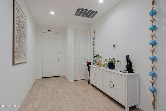 6660 N 128TH Lane, Glendale, AZ 85307