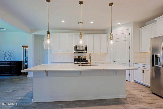 6660 N 128TH Lane, Glendale, AZ 85307