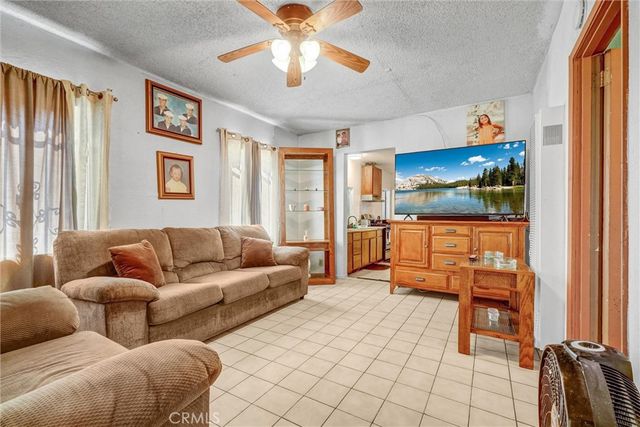 2118 Hickory Street, Santa Ana, CA 92707