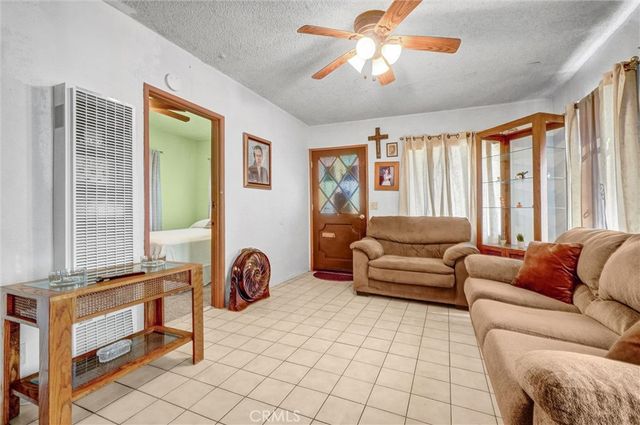 2118 Hickory Street, Santa Ana, CA 92707