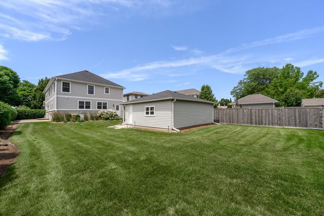 5435 Central Avenue, Western Springs, IL 60558