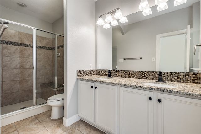 1011 Brook Hollow Drive, Euless, TX 76039