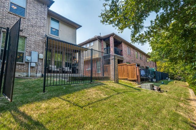 1011 Brook Hollow Drive, Euless, TX 76039