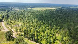 2 Dry Grove Road, Terry, MS 39170