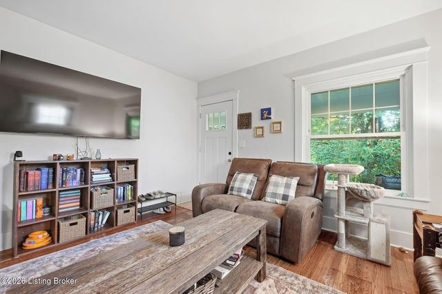 1855 Harvard Dr, Louisville, KY 40205
