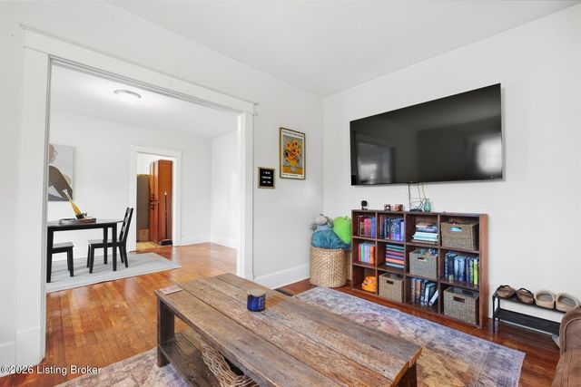 1855 Harvard Dr, Louisville, KY 40205