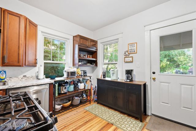 1855 Harvard Dr, Louisville, KY 40205