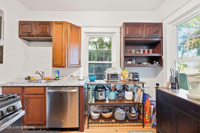 1855 Harvard Dr, Louisville, KY 40205