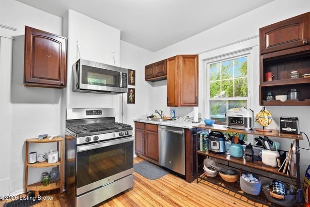 1855 Harvard Dr, Louisville, KY 40205