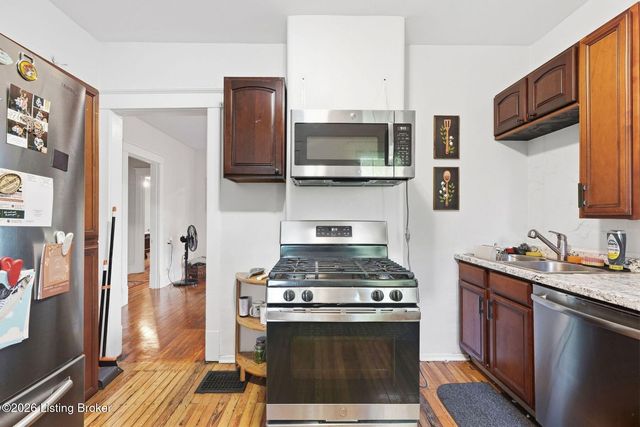 1855 Harvard Dr, Louisville, KY 40205