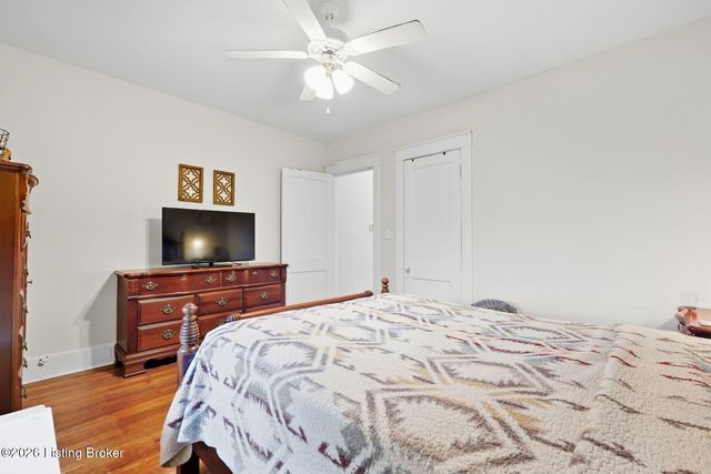 1855 Harvard Dr, Louisville, KY 40205