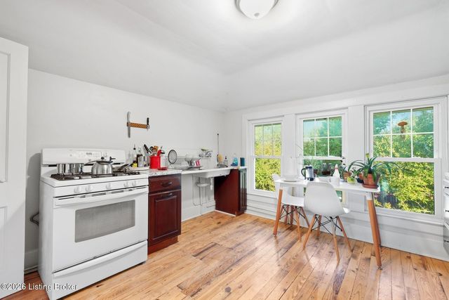 1855 Harvard Dr, Louisville, KY 40205