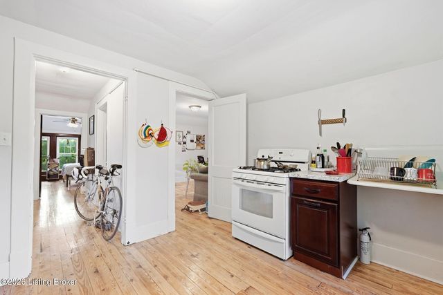 1855 Harvard Dr, Louisville, KY 40205