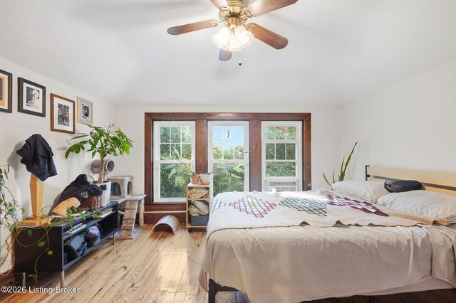 1855 Harvard Dr, Louisville, KY 40205