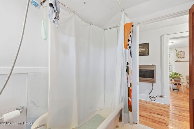 1855 Harvard Dr, Louisville, KY 40205