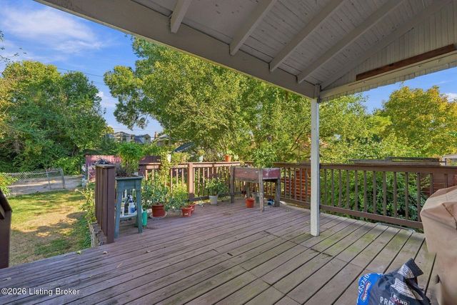 1855 Harvard Dr, Louisville, KY 40205