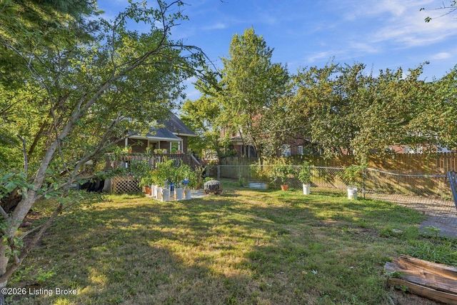 1855 Harvard Dr, Louisville, KY 40205
